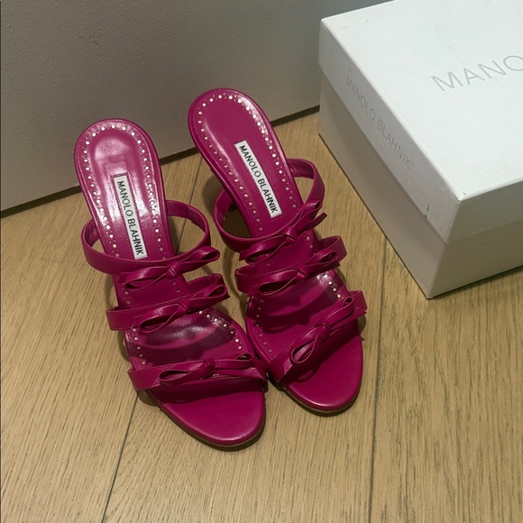 Manolo Blahnik Shoes - Manolo Blahnik Fuchsia Sandals